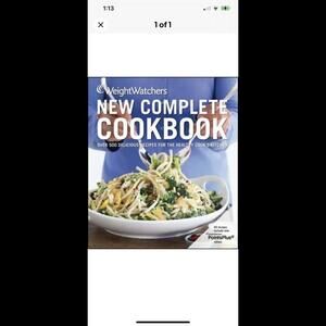 Weight Watchers New 365-Day Menu Cookbook by Inc. Staff Weight Watchers...